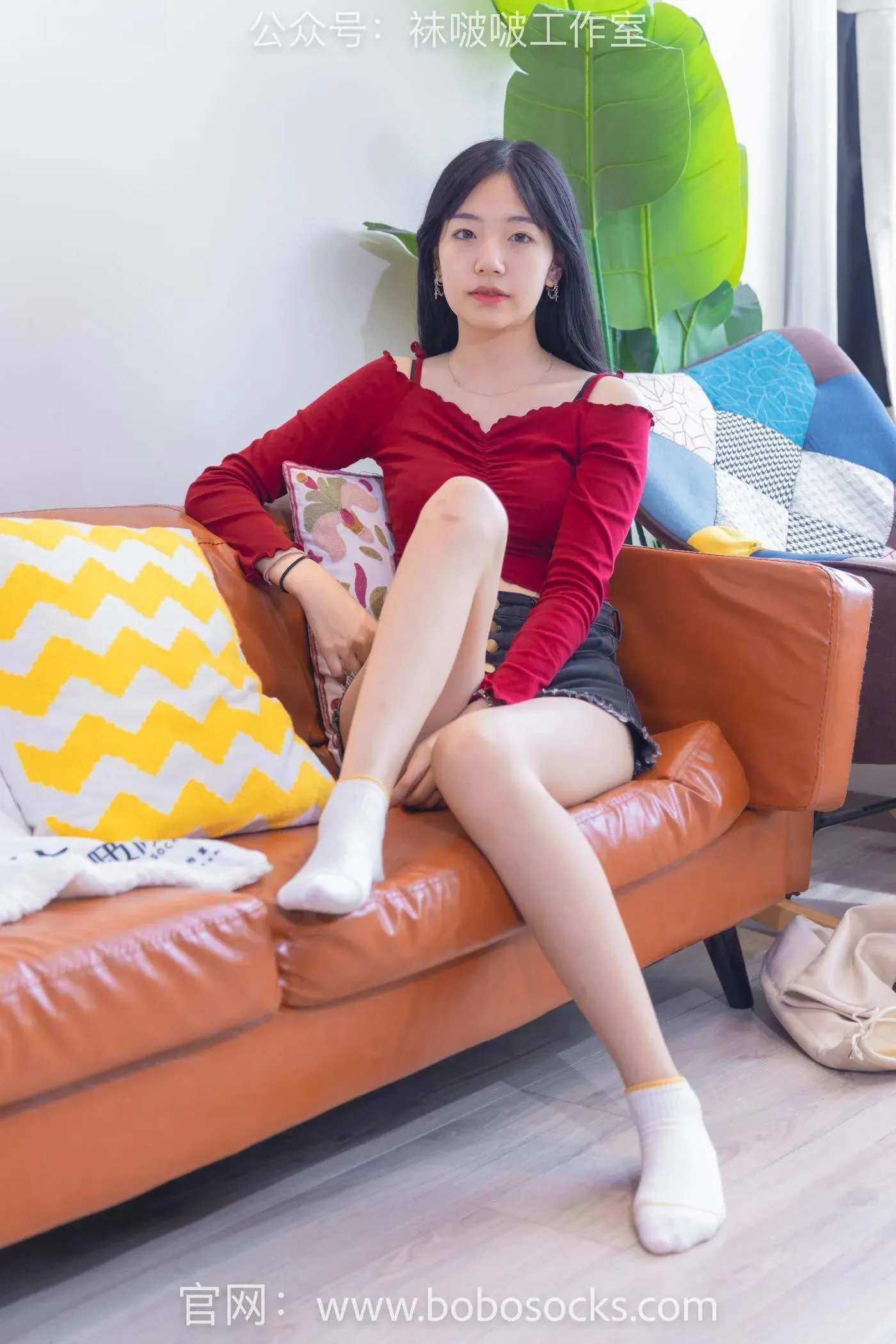 [BoBoSocks袜啵啵]NO.120 小甜豆-高跟长靴、白棉袜、裸足 [170P]插图1